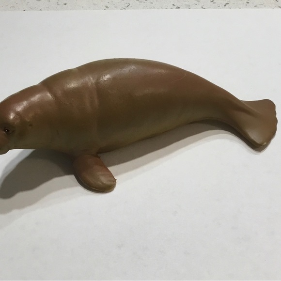 Vintage AAA Rubber Manatee toy from the 1990’s - Picture 2 of 7